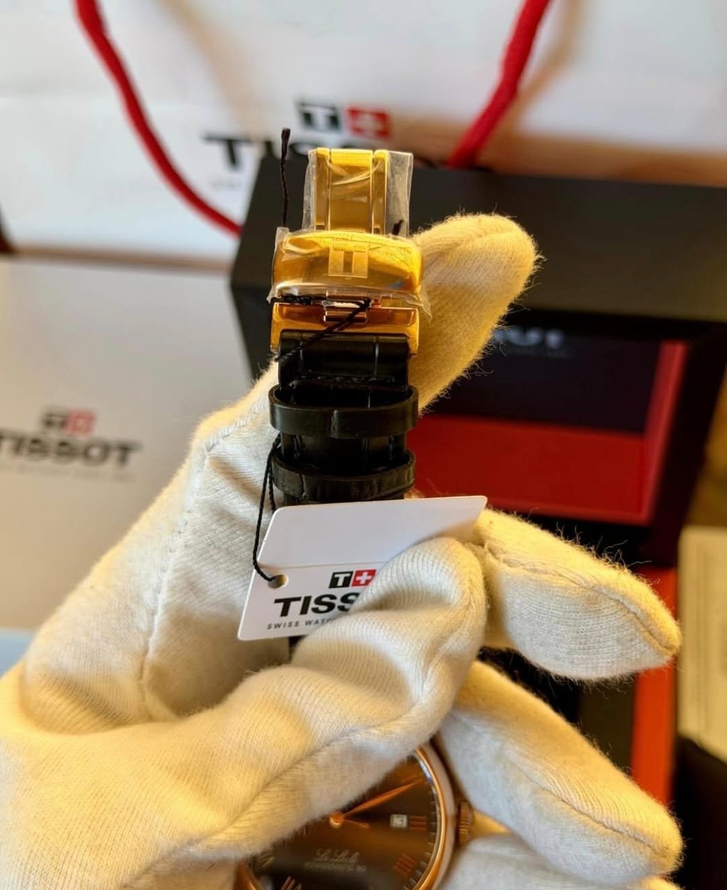 Tissot Switzerland - Image 4